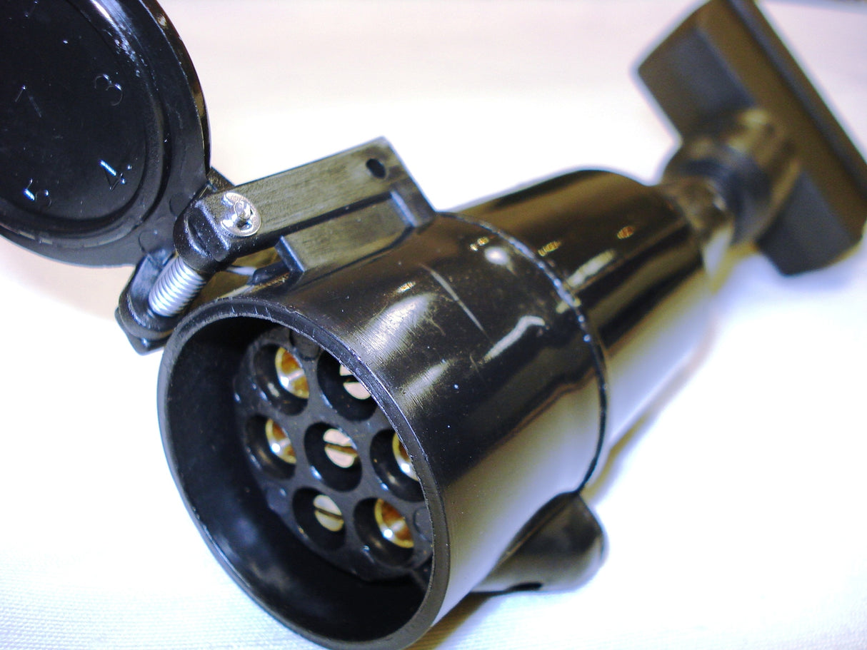 NARVA Trailer Connector - 7 Pin Socket (Car) to 7Pin Round (Trailer) - 82245BL