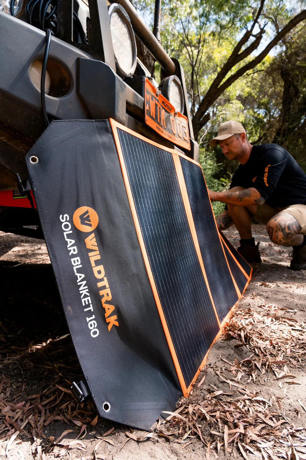 Wildtrak™ 160W Folding Solar Blanket