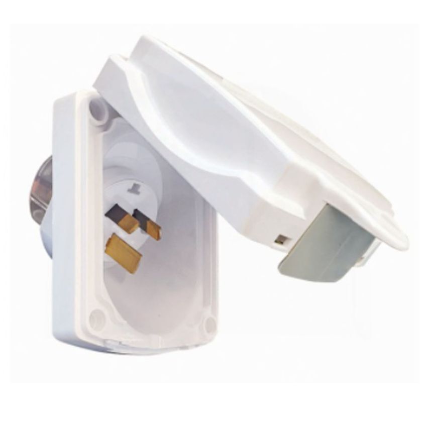 Trader White Inlet 240V 15A IP34