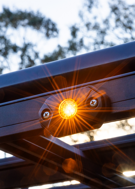 Oricom LED Rock Light – Amber